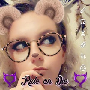 Meet your Posher, April